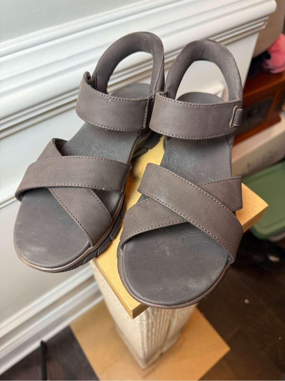 Skechers Slip-Ins Sandals Womens 7.5 Brown Hook Loop Comfort Walking - Picture 7 of 7